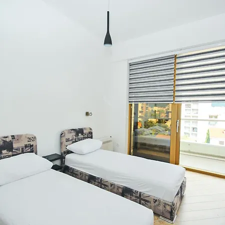 Sea Breeze Lux Apartment Budva